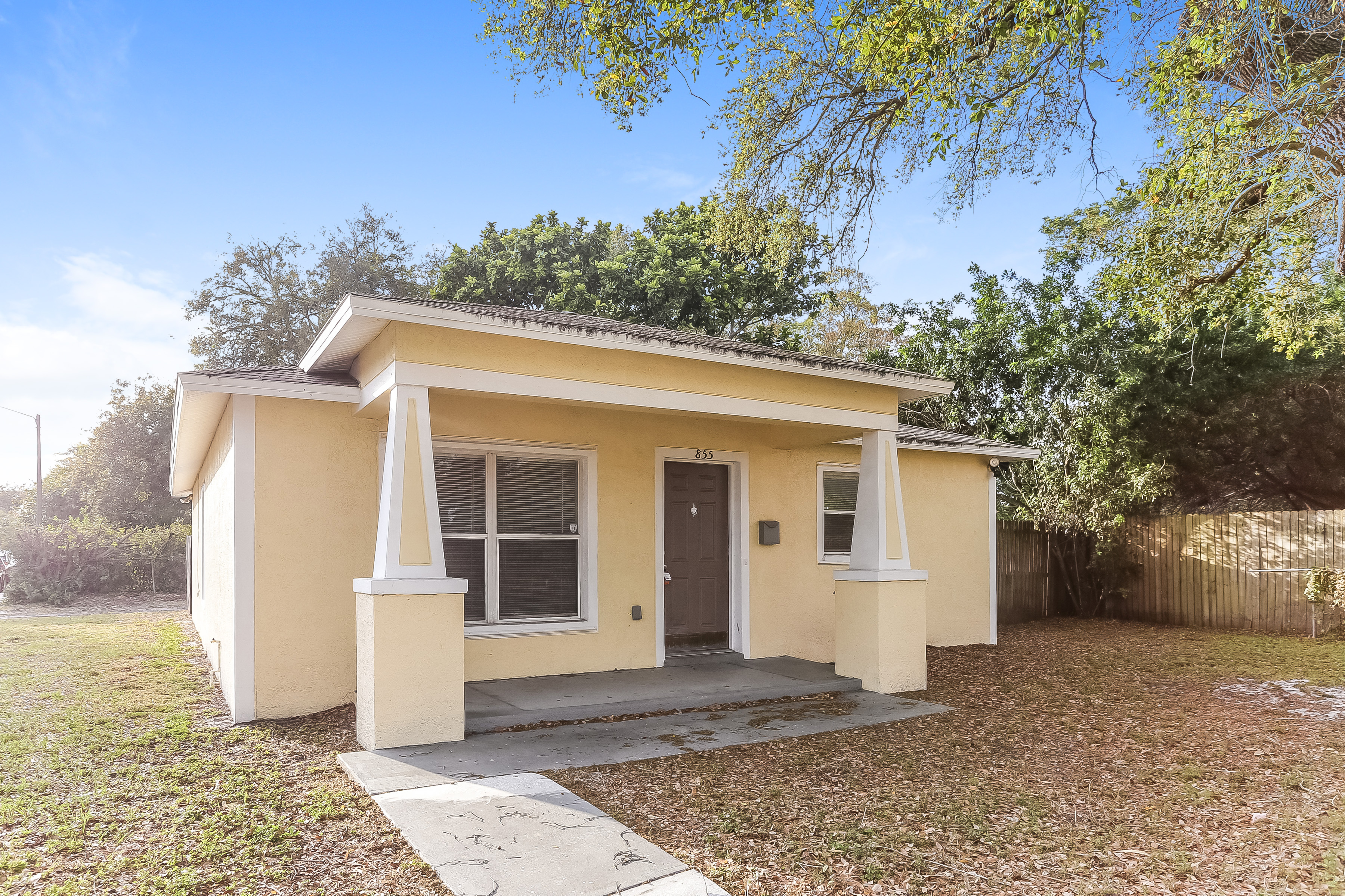 855 14th St S St Petersburg, FL 33705